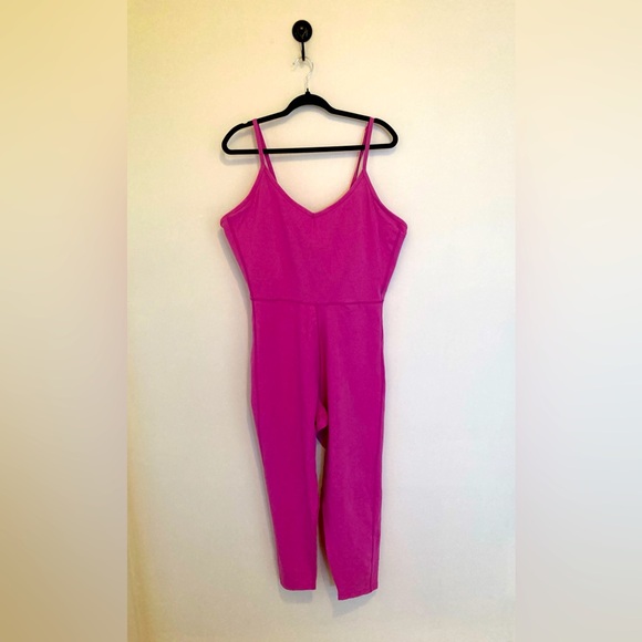 Stretchy Pink Women's Jumpsuit with Removable Straps - Picture 3 of 14